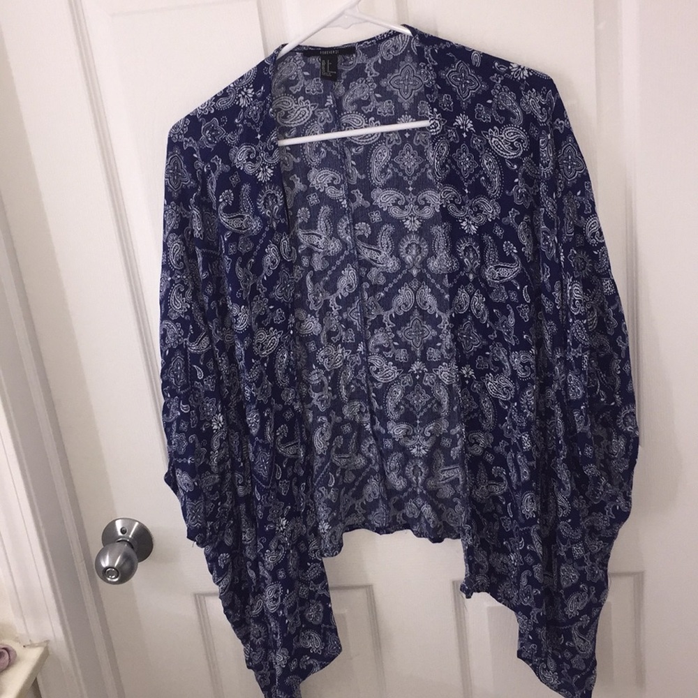 White and blue kimono/cardigan!!💕